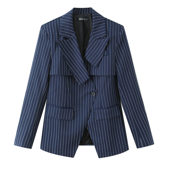Damen Taillierter Nadelstreifen-Blazer mit asymmetrischem Revers und Pattentaschen Shop Nory