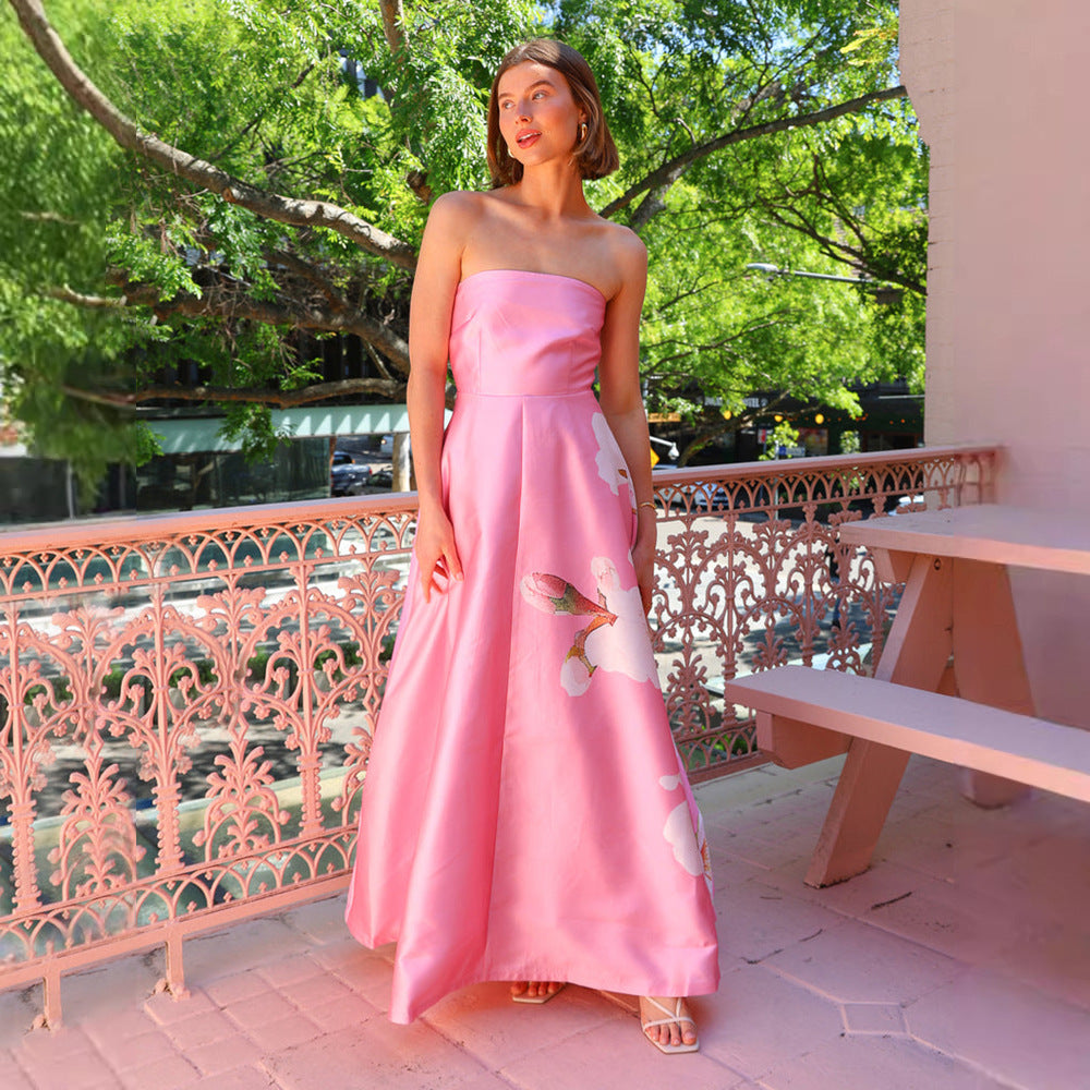 Damen Ballkleid mit floralem Oberteil und schwingendem Rock