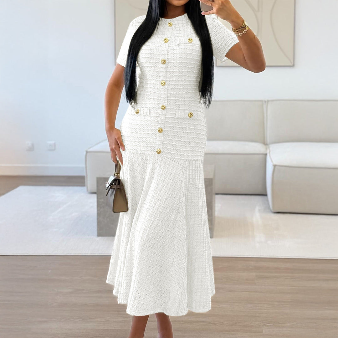 Damen Maxikleid mit eleganten Knopfdetails und strukturiertem Stoff