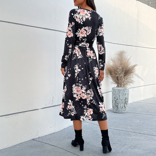 Damen Wickel-Midikleid mit tailliertem Bindegürtel, ausgestelltem Rock und V‑Ausschnitt Shop Nory