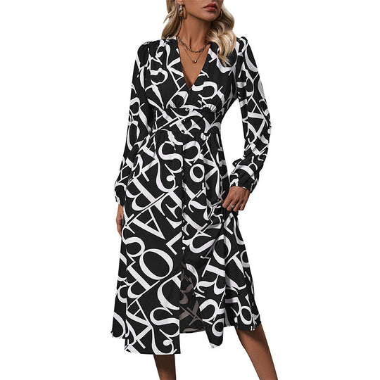 Damen Wickel-Midikleid mit grafischem Buchstabenprint, V‑Ausschnitt und Taillenband Shop Nory