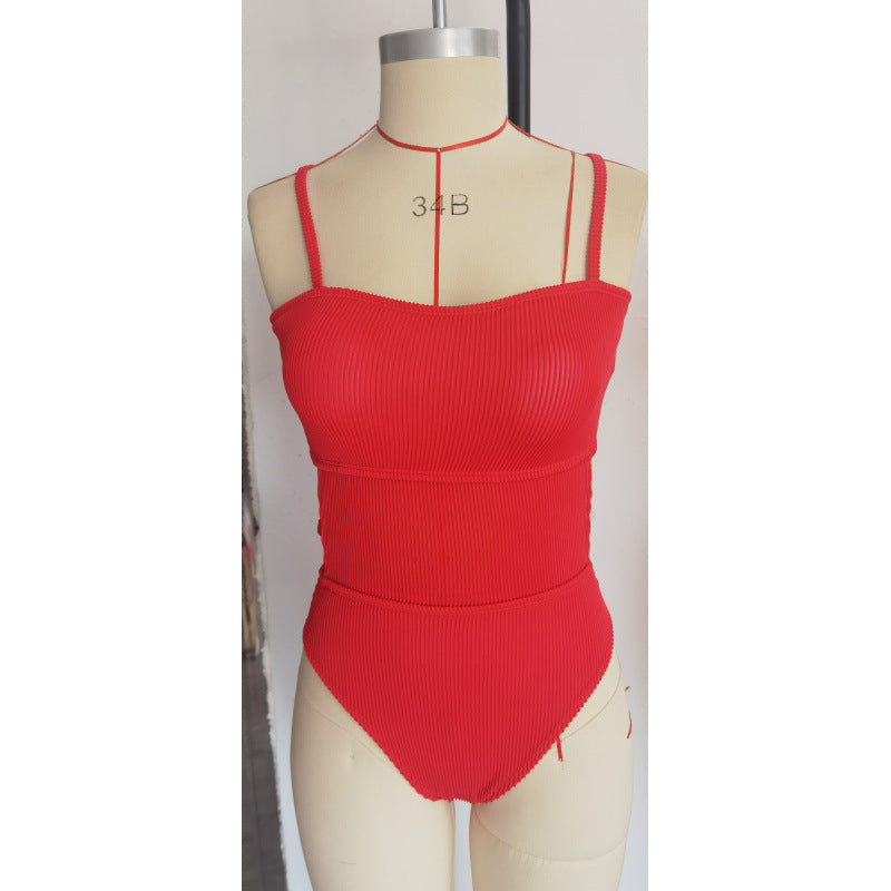 Damen Einteiler Badeanzug mit elegantem Rippendesign und figurschmeichelnder Silhouette