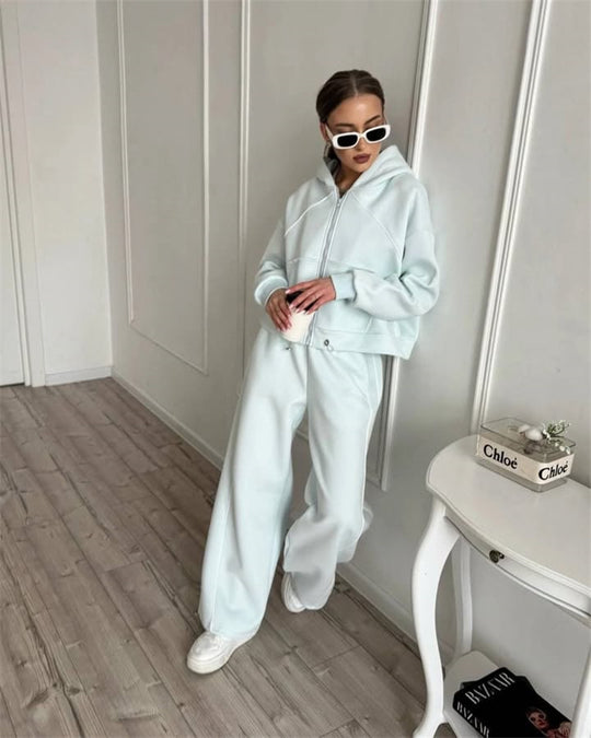 Damen kurzes Kapuzen-Sweatset mit Frontreißverschluss, kontrastierender Paspel und elastischer Highwaist-Jogger Shop Nory