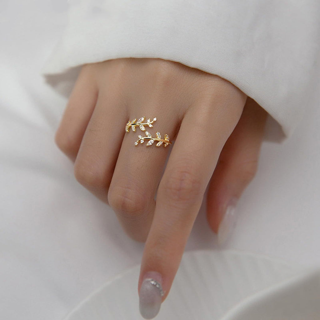 Damen Ring mit filigranem Blattdesign und funkelnden Zirkonia-Elementen Shop Nory
