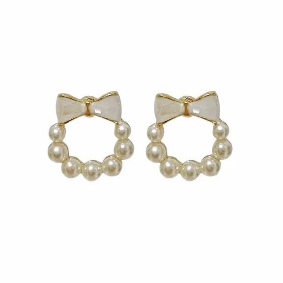 Damen Ohrstecker mit zartem Schleifen-Design und eleganten Perlen Shop Nory