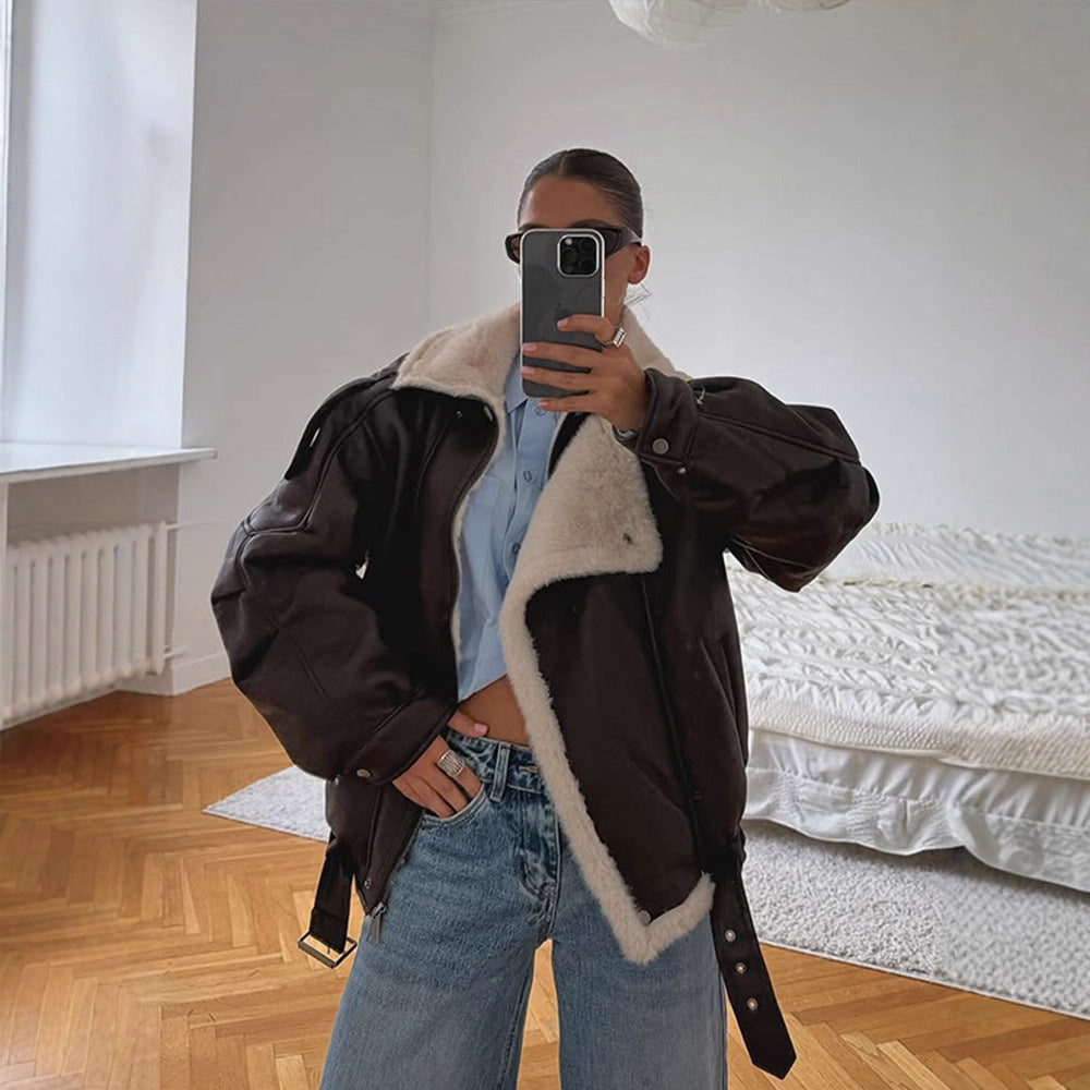 Damen Oversize Fliegerjacke aus Lederimitat mit asymmetrischer Kunstfell-Borte Shop Nory