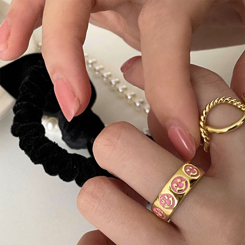 Damenring im verspielten und modernen Design Shop Nory