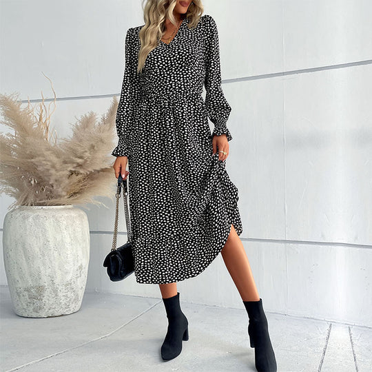 Damen Midikleid in Wickeloptik mit V-Ausschnitt, geraffter Taille und Volantstufe Shop Nory