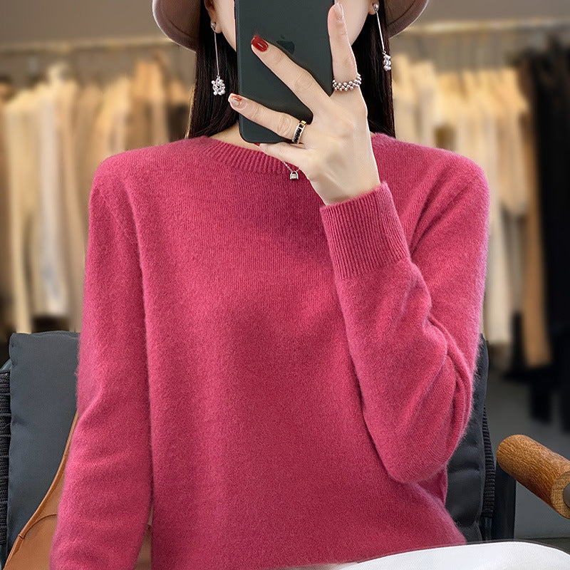 Damen Luxuriöser Feinstrick-Rundhalspullover mit softem Fluffy‑Finish und schmaler Bündchenform Shop Nory