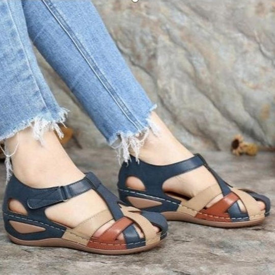 Damen Geschlossene Riemen-Sandalen mit gepolstertem Komfortfußbett und Klettverschluss Shop Nory