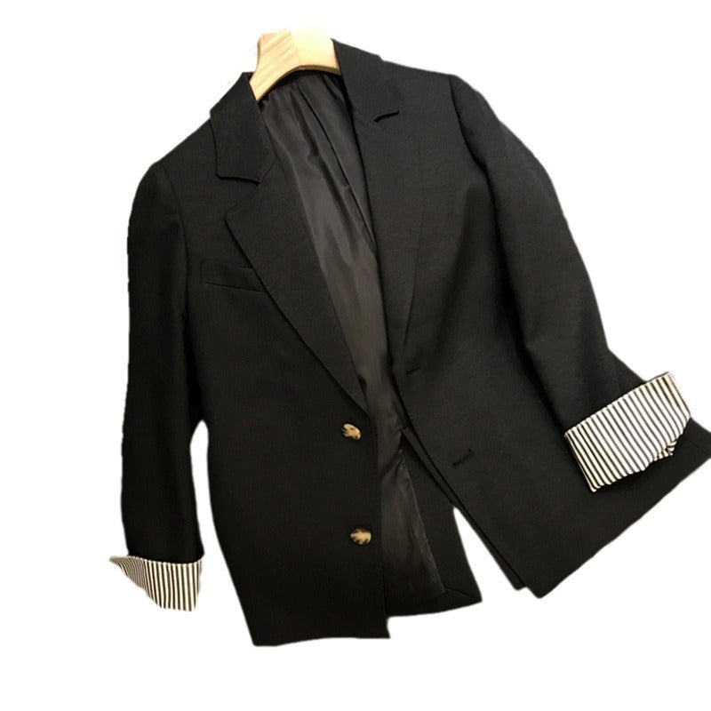 Damen Eleganter Blazer mit kontrastierenden Ärmelaufschlägen Shop Nory