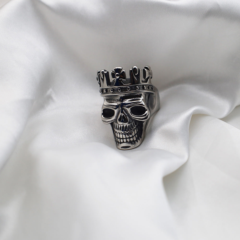 Herrenring mit Totenkopf und Krone Shop Nory