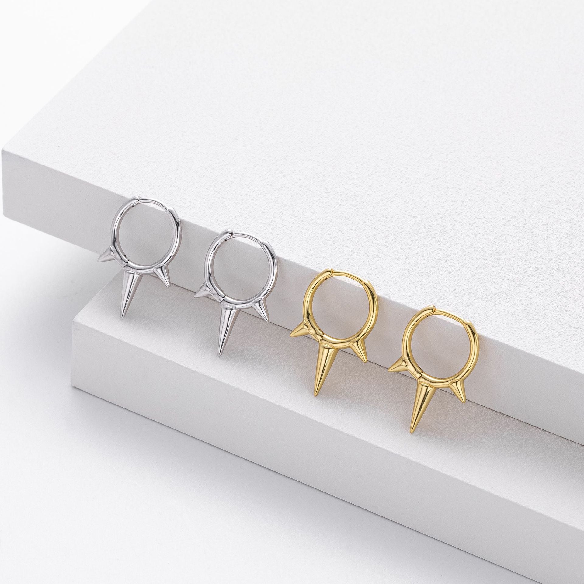 Damen Creolen im modernen Speerspitzen-Design aus 925er Sterlingsilber Shop Nory