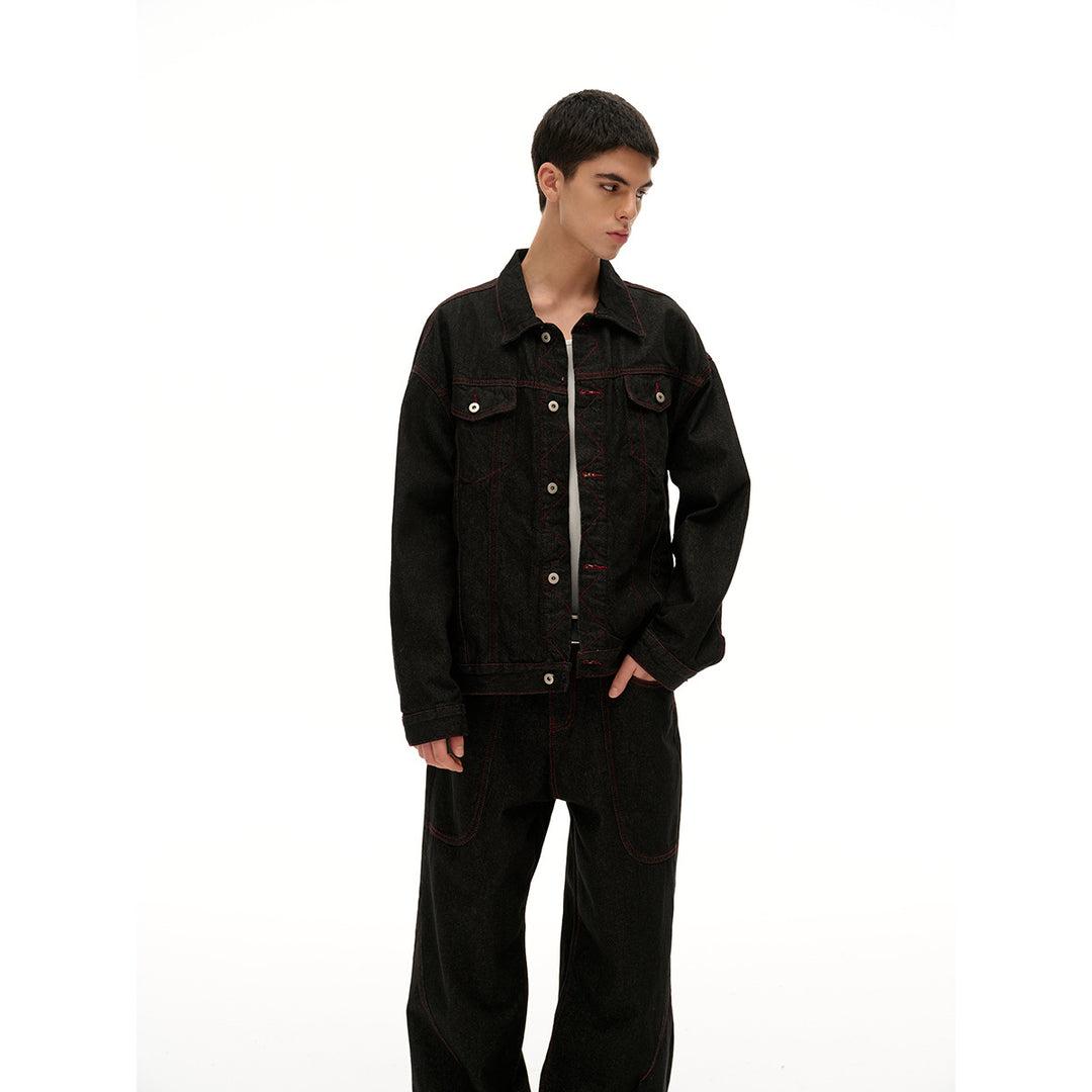 Herren Boxy‑Denimjacke mit roten Kontrastnähten und Metallknöpfen Shop Nory