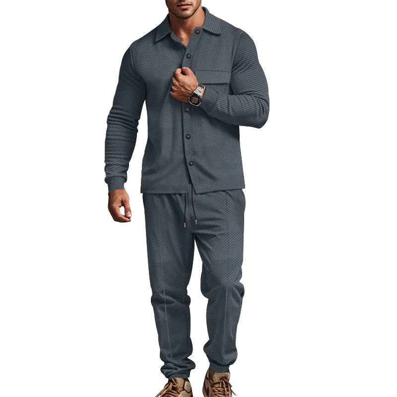Herren lässige Schlafanzug-Kombination mit eleganten Knopfdetails