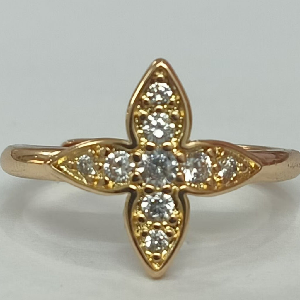 Damen eleganter Ring mit kunstvollem Kreuzdesign und funkelnden Zirkonia Shop Nory