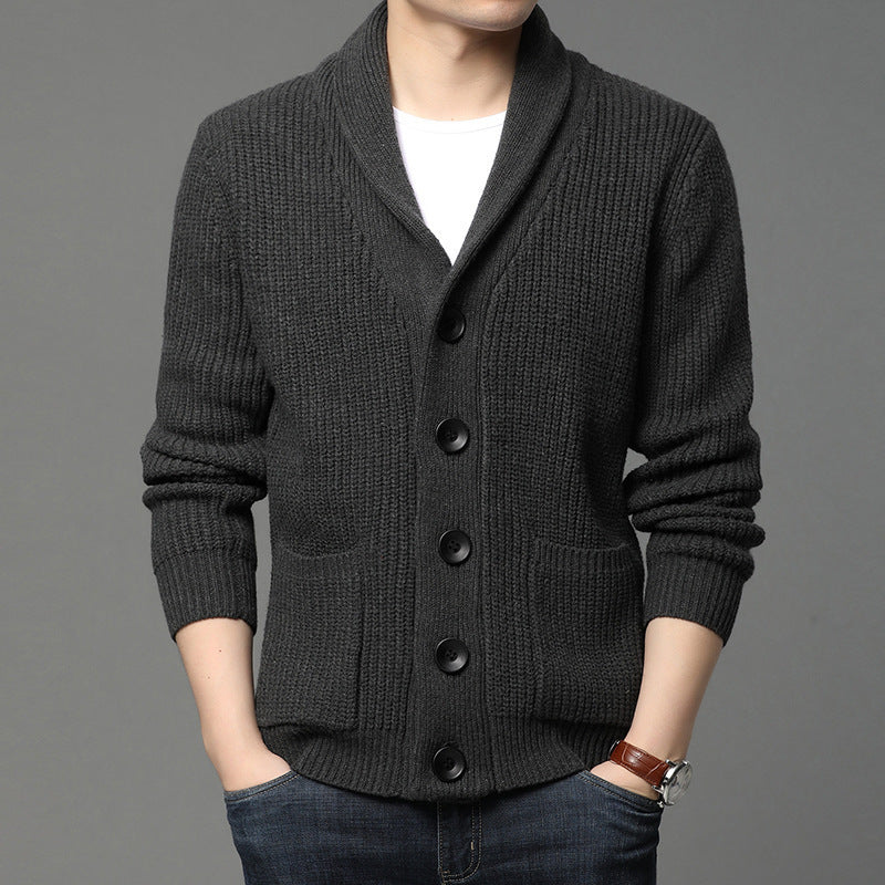 Herren Grobstrick-Cardigan mit Schalkragen, aufgesetzten Taschen und Knopfleiste Shop Nory