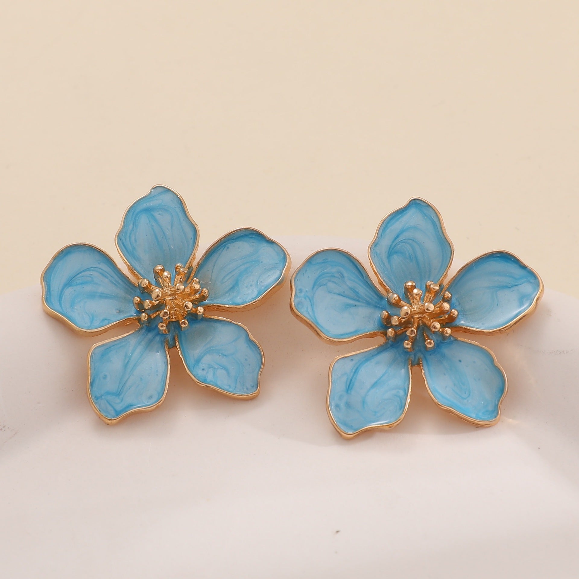 Damen Ohrringe im kunstvollen Blumenstil Shop Nory