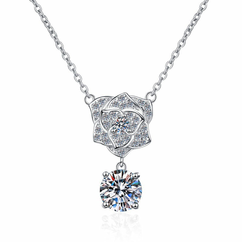 Damen Halskette mit filigranem Rosenanhänger und strahlendem Kristall Shop Nory