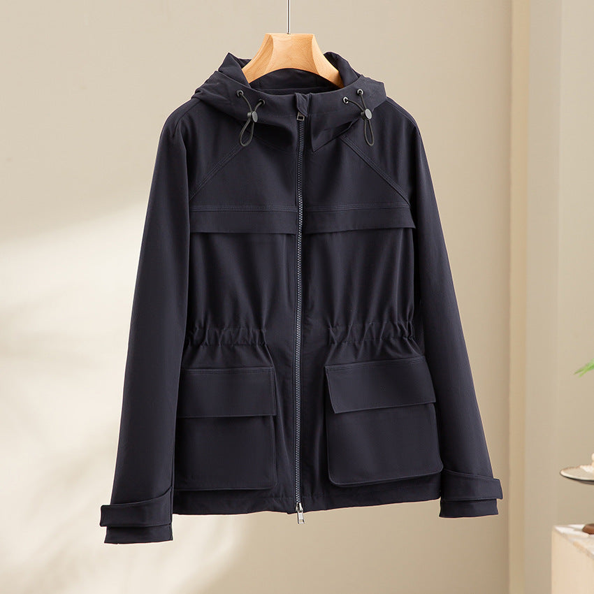Damen Leichte Funktions-Utility-Jacke mit Kapuze, Kordelzug-Taille und aufgesetzten Klappentaschen Shop Nory