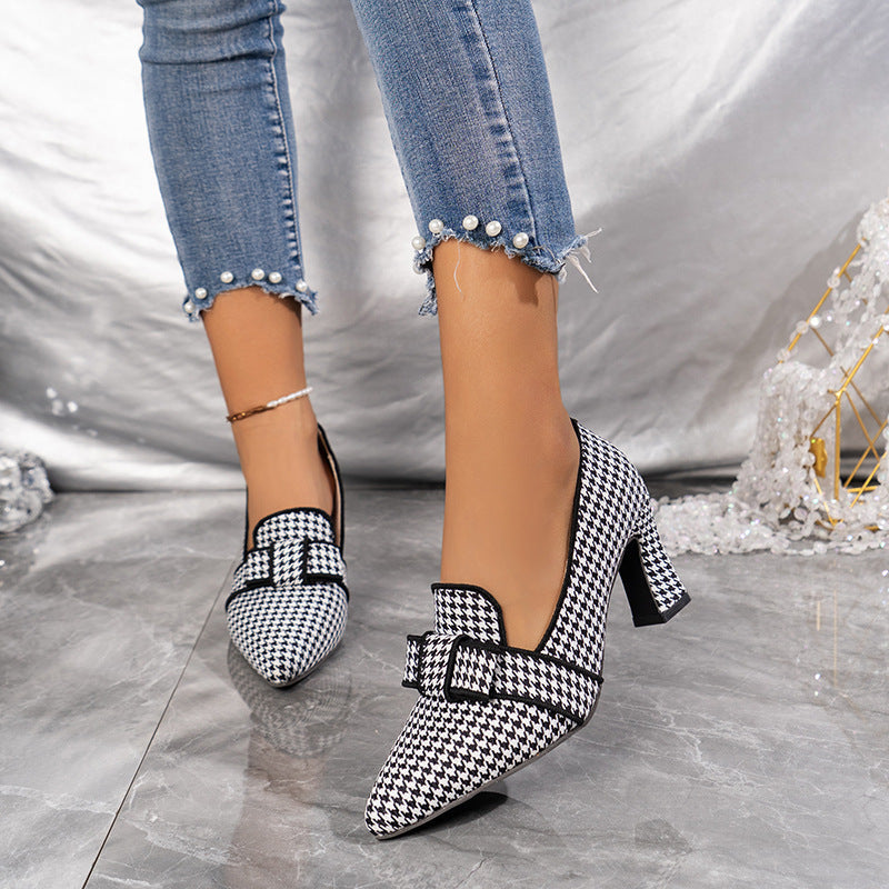 Damen elegante Pumps mit ausgefallenem Karomuster und modischem Schleifendesign