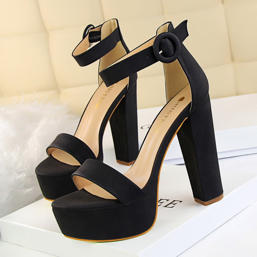 Damen Hochhackige Plateau-Sandalen mit verstellbarem Knöchelriemen und robustem Blockabsatz