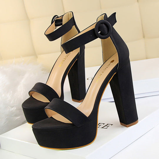 Damen Hochhackige Plateau-Sandalen mit verstellbarem Knöchelriemen und robustem Blockabsatz