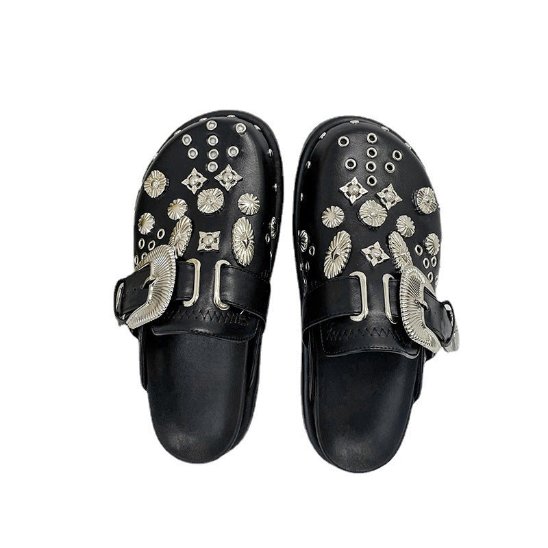 Damen nan verzierte Schlupf-Clogs mit metallischen Conchos, großer Zierschnalle und ergonomischem Fußbett