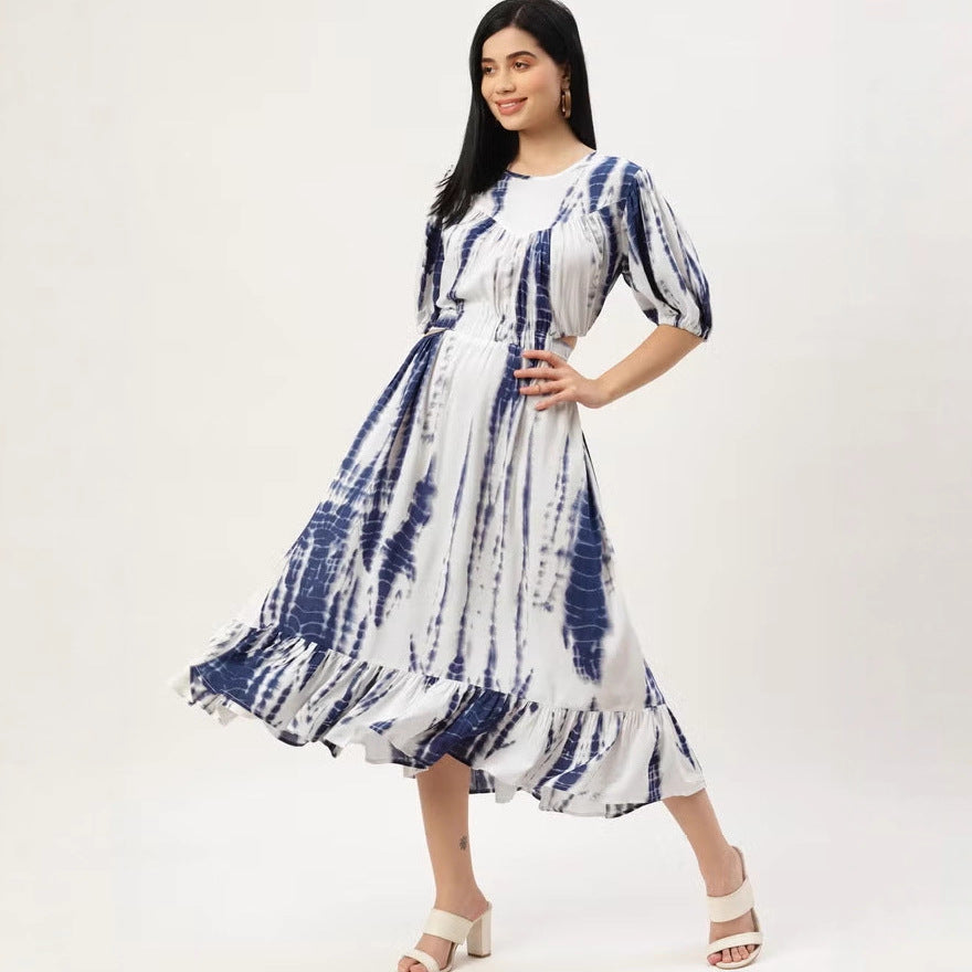 Damen Midikleid mit Batikprint, tailliertem Schnitt, seitlichem Cut-Out und Volant-Saum Shop Nory