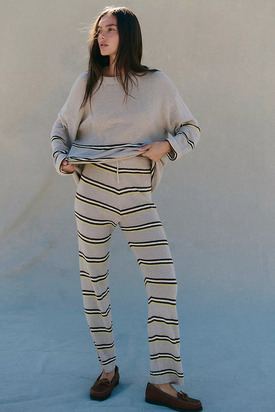Damen gestreiftes Strick-Lounge-Set mit weichem Oversize-Pullover und weitem High-Waist-Hose Shop Nory