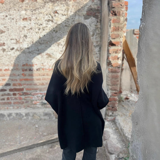 Damen Oversize Strickmantel-Cardigan mit aufgesetzten Taschen und Zierknöpfen Shop Nory