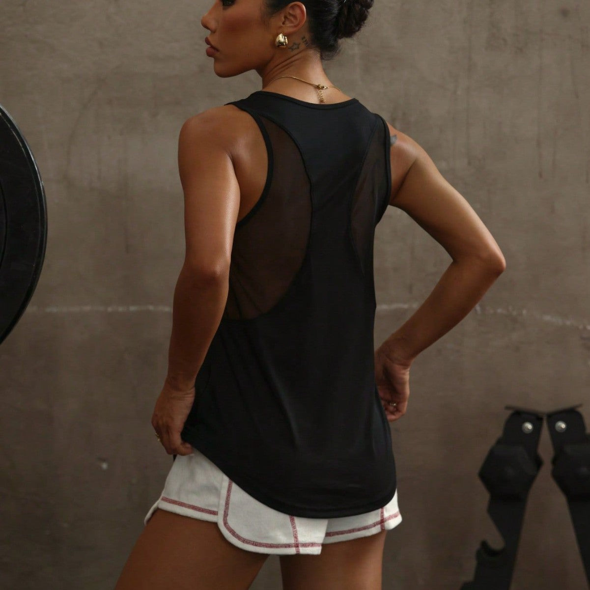 Damen Sporttop mit atmungsaktivem Mesh-Einsatz und figurbetonendem Schnitt Shopnory
