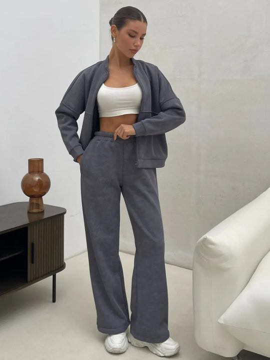 Damen Zweiteiliges Loungewear-Set mit kurzem Bomber-Zip und weiter hochgeschnittener Jogginghose Shop Nory