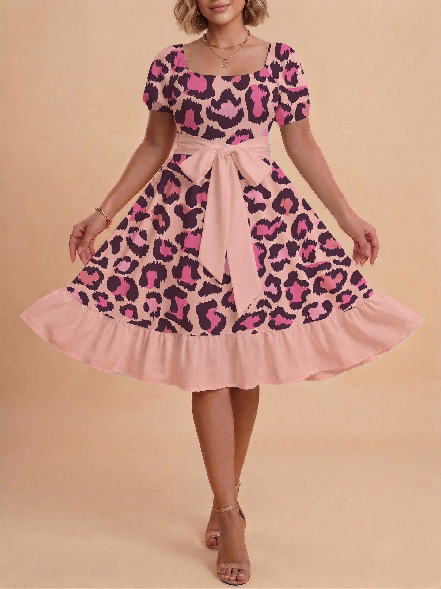 Damen Sommerliches Blumenkleid mit taillierbarem Gürtel und voluminösen Ärmeln