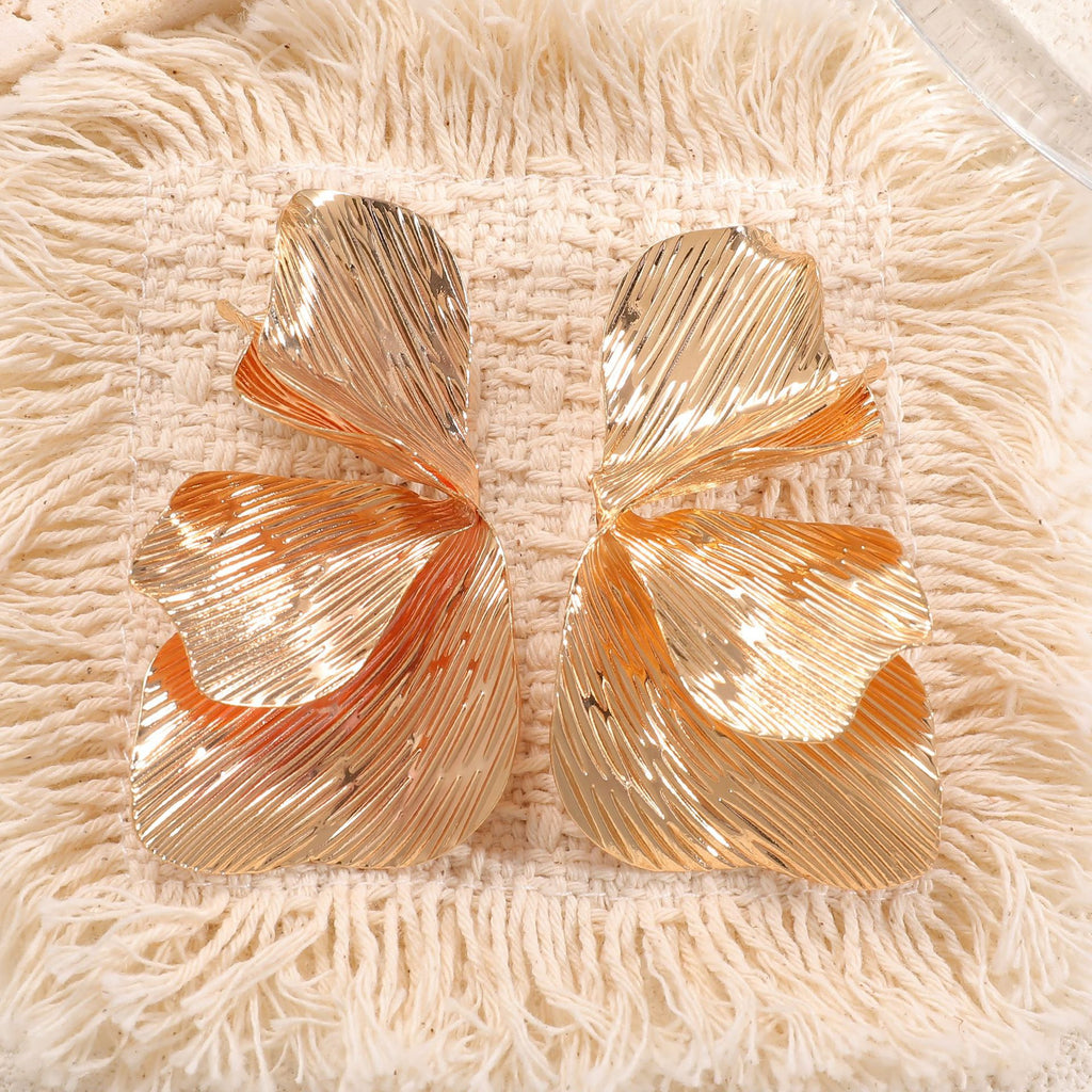 Damen Ohrclips im eleganten, strukturierten Design Shop Nory