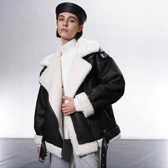 Damen Oversized Bikerjacke mit Teddyfell-Futter und verstellbaren Gürteln Shop Nory