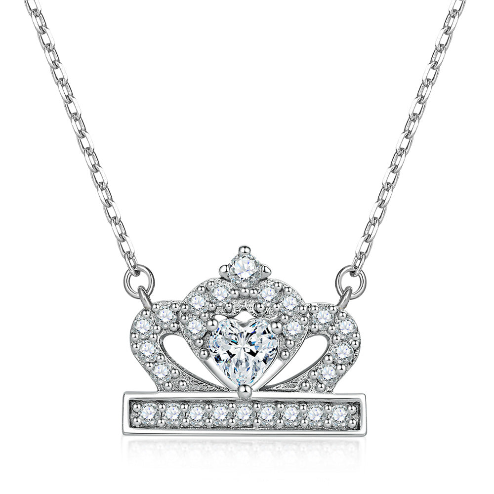 Damen-Halskette mit herzförmigem Anhänger im Krondesign und funkelnden Zirkonia Shop Nory