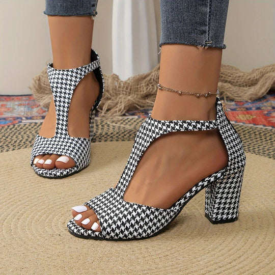 Damen Absatzsandalen mit transparenten Riemen und glitzerndem Akzent