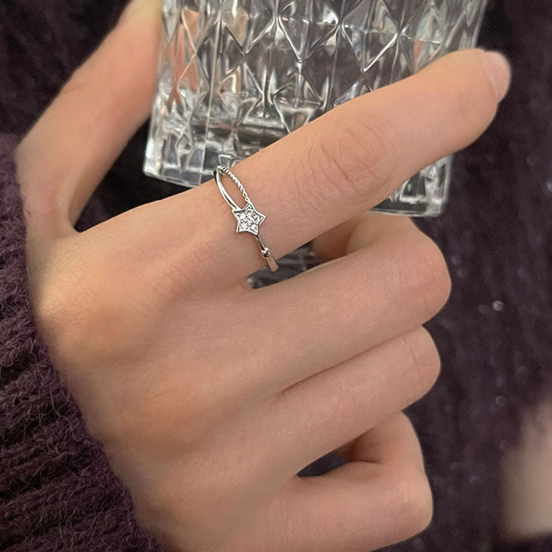 Damen Zierlicher Ring mit funkelndem Sternmotiv Shop Nory
