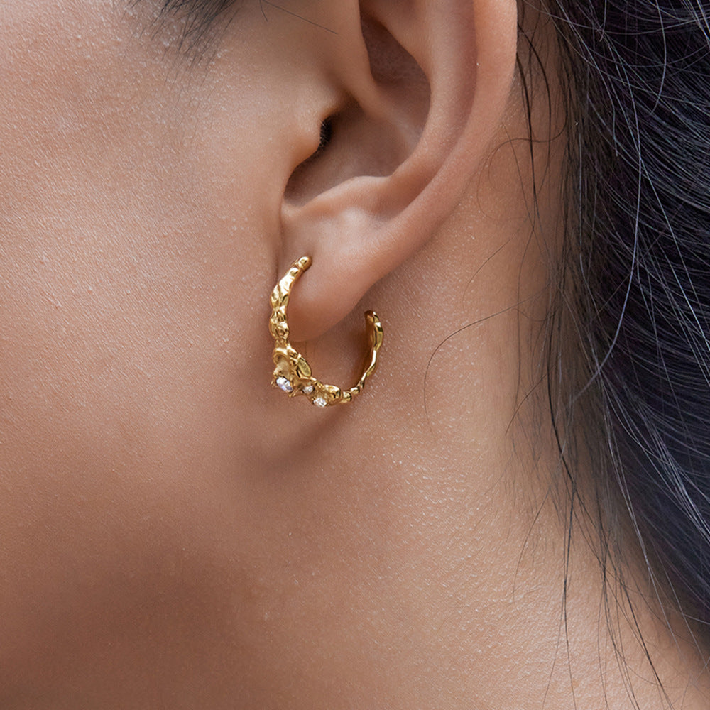 Damen Ohrhänger mit elegantem geschwungenem Design und hypoallergener Edelstahlverarbeitung Shop Nory