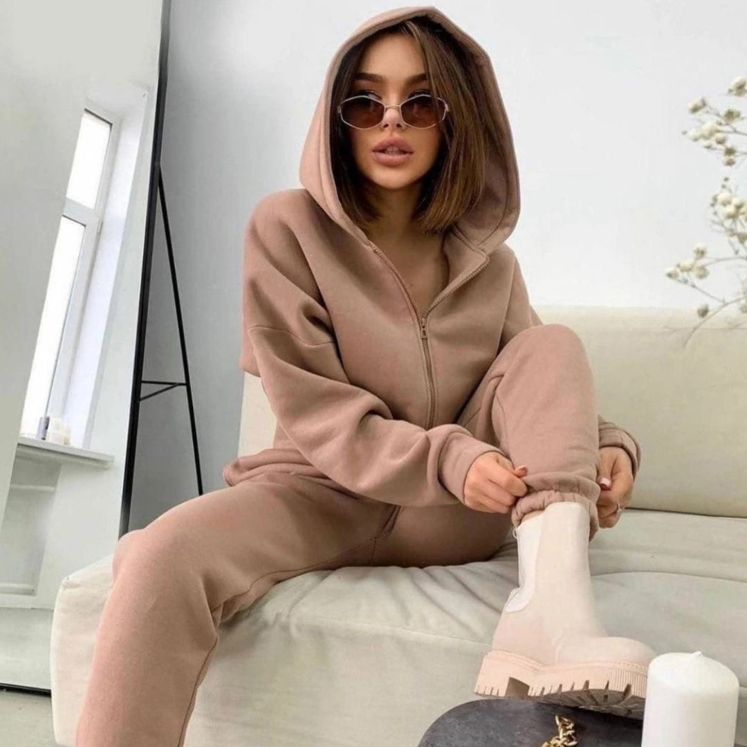 Damen komfortabler Oversize-Zweiteiler Jogginganzug mit Kapuzenhalbzip, elastischem Highwaist-Bund und Kängurutaschen Shop Nory