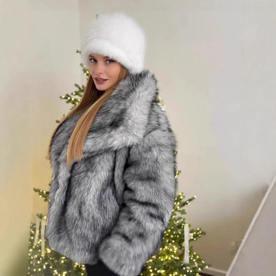 Damen Kurzmantel aus gestreiftem Hochflor-Kunstpelz, Boxy‑Silhouette und breitem Revers Shop Nory