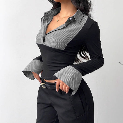 Damen Figurbetontes Langarmshirt mit Blusenkragen und gestreiften Manschetten Shop Nory