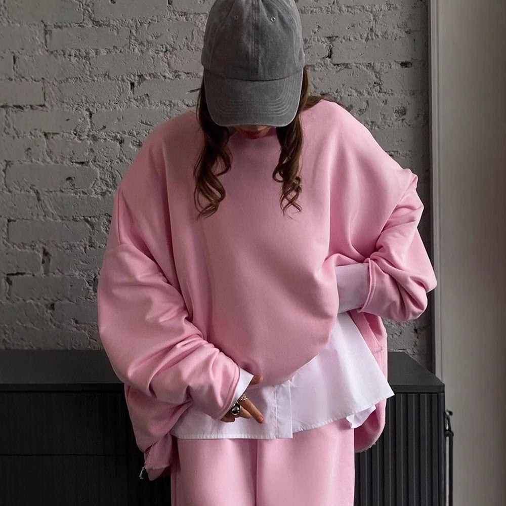 Damen oversized Lounge-Set mit ausgefranstem Saum, extra langem Sweatpullover und weiter hochgeschnittener Jogginghose Shop Nory