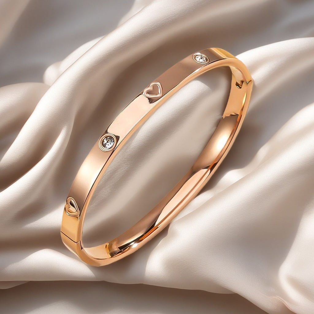 Damen Armreif mit Herzmotiv und Zirkonia-Steinen Shop Nory