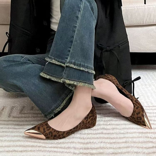 Damen Spitz zulaufende Ballerinas mit Leopardenmuster und metallischer Zehenkappe Shop Nory