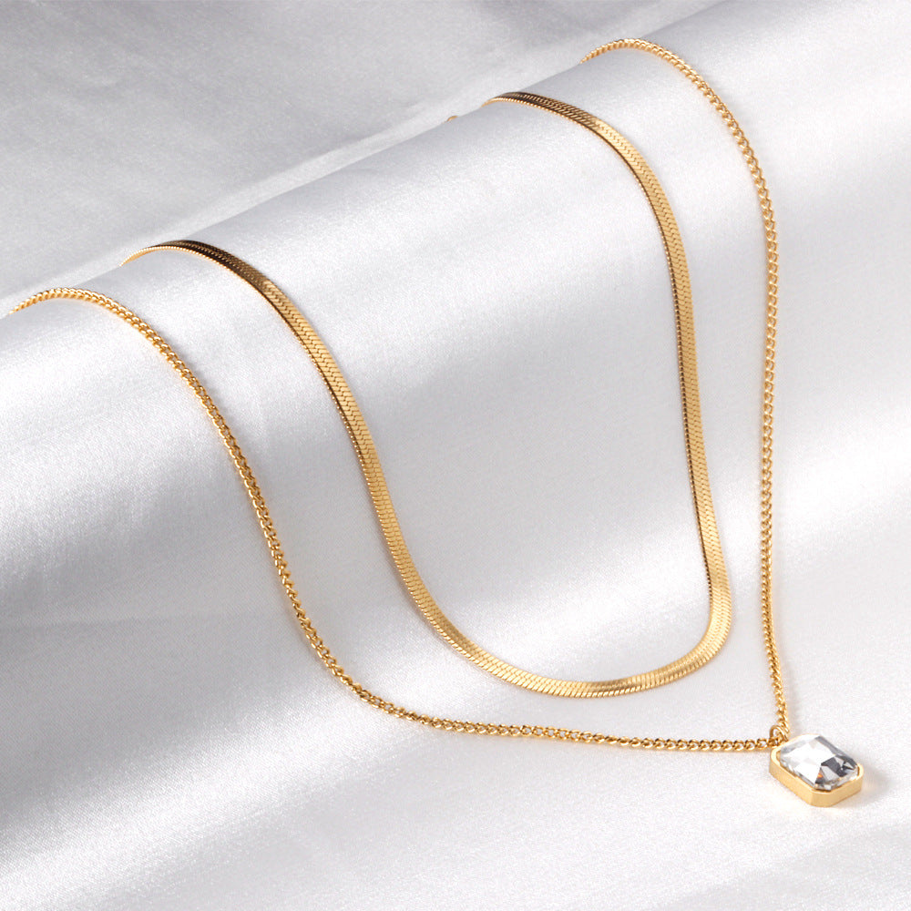 Damen elegante Halskette mit funkelndem Kristallanhänger und verstellbarer Kette Shop Nory