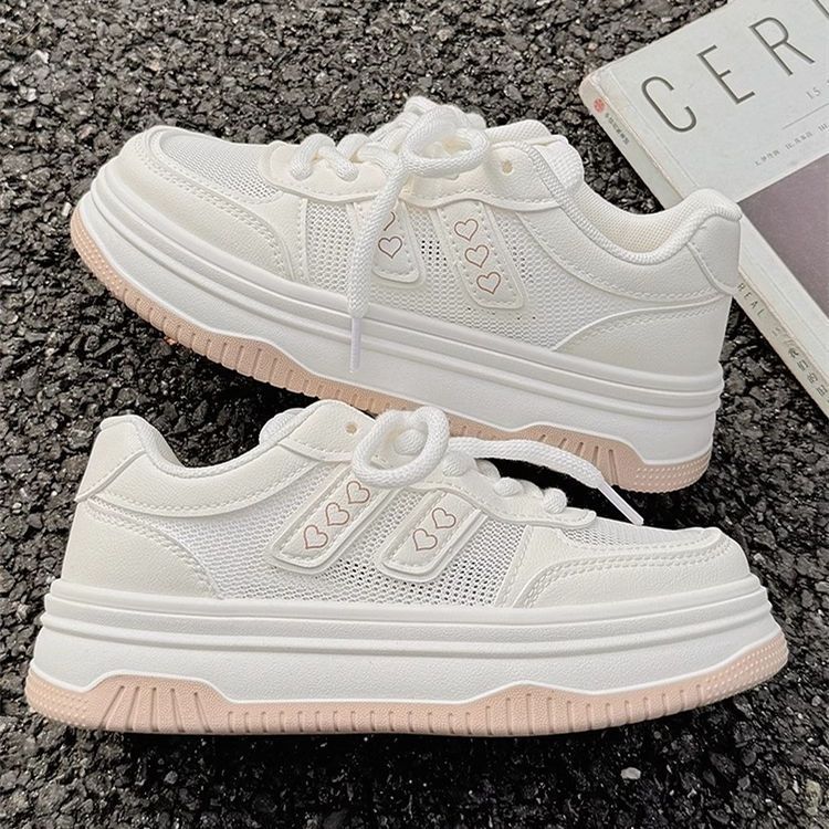 Damen Plateau‑Sneaker mit dicker Wedgesohle und Herz‑Applikation Shop Nory