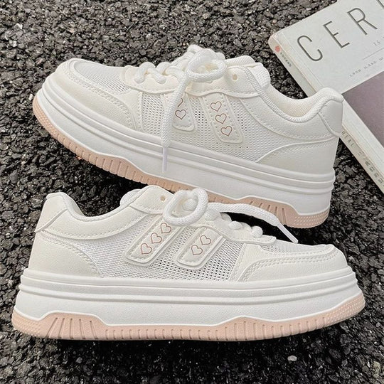 Damen Plateau‑Sneaker mit dicker Wedgesohle und Herz‑Applikation Shop Nory