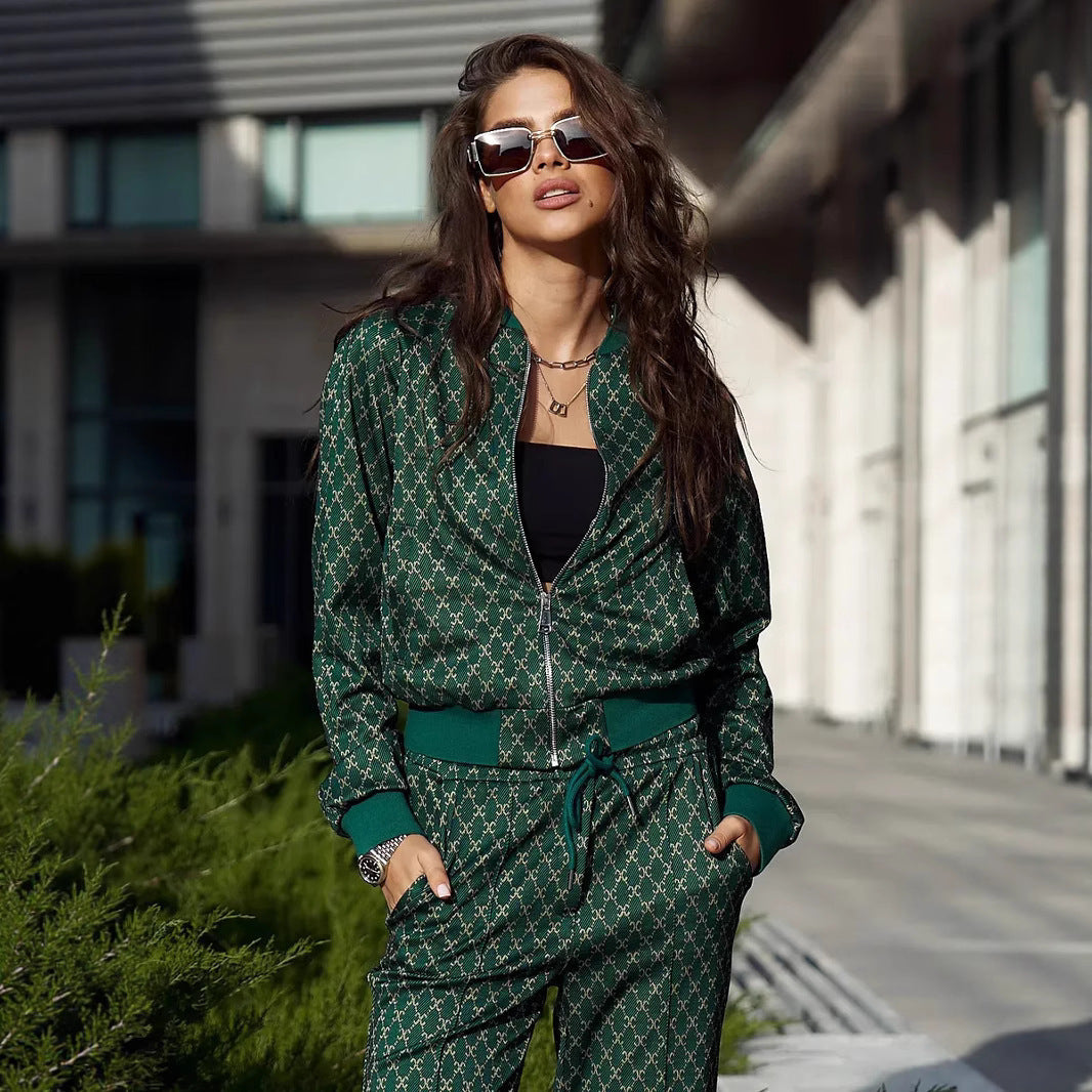 Damen jacquard Lounge-Set mit kurzer Bomberjacke und hochgeschnittener Kordelzug-Hose Shop Nory